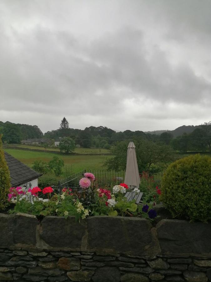 The Brown Horse Inn Winster  Exterior foto